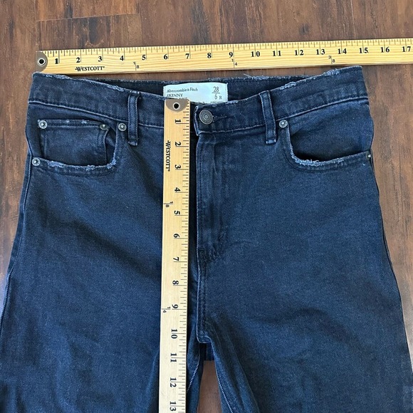 ABERCROMBIE & FITCH Distressed High-Waisted Skinny Jeans Washed Black - Picture 9 of 11